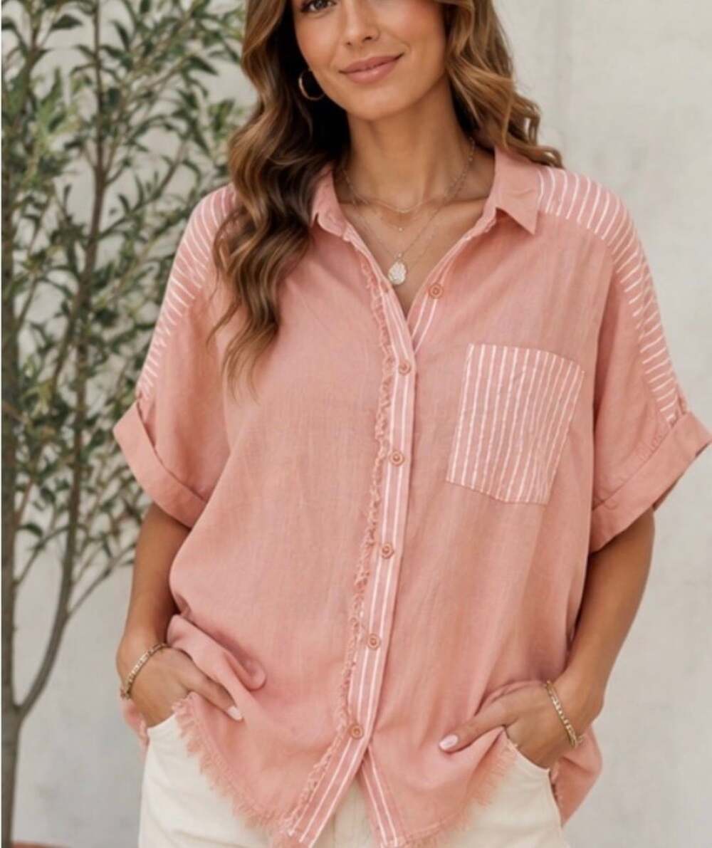 umgee Women's Pink and White Striped Button-Down Blouse Size S (v1)